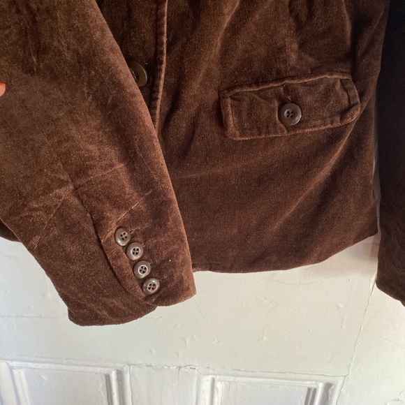 DENVER HAYES BROWN VELVET BLAZER WITH BUTTON DETAILING - Picture 2 of 4